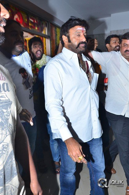 Balakrishna-Watches-Paisa-Vasool-Movie-at-Bramaramba-Theatre